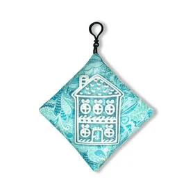 Антистрессовая подушка-подвеска "Русская зима" Сердечки на крыше.